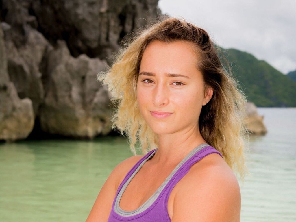 leyna_aurelia's tweet photo. Tania c'est clairement pas le palmier le plus verdoyant de la jungle 
#KohLanta #KohLantaLeFeuSacre https://t.co/nTpXd9PG60