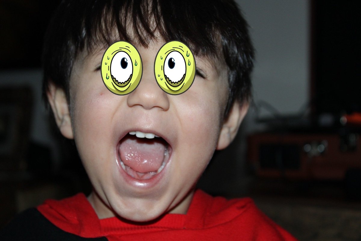 Benim küçük depremzede misafirim artık daha mutlu,kahkaha atıyor ,iştahı da açıldı son iki gündür yemek yemeye başladı.❤️🧿🥰