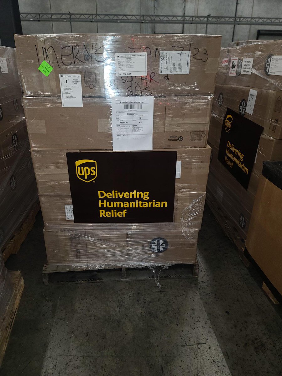 AirlinkFlight's tweet photo. Together w/ @USAIDSavesLives, @UPS_Foundation, @AmericanAir, &amp; @SEKO_Logistics, we've sent another air bridge shipment to 🇭🇹 #Haiti. $300K+ valued supplies of tents, medicines, rice meals, and💧 purification tablets were consolidated on 1 charter for 4 NGOs. 📷 @FoodForThePoor https://t.co/wGWtfCSjXO