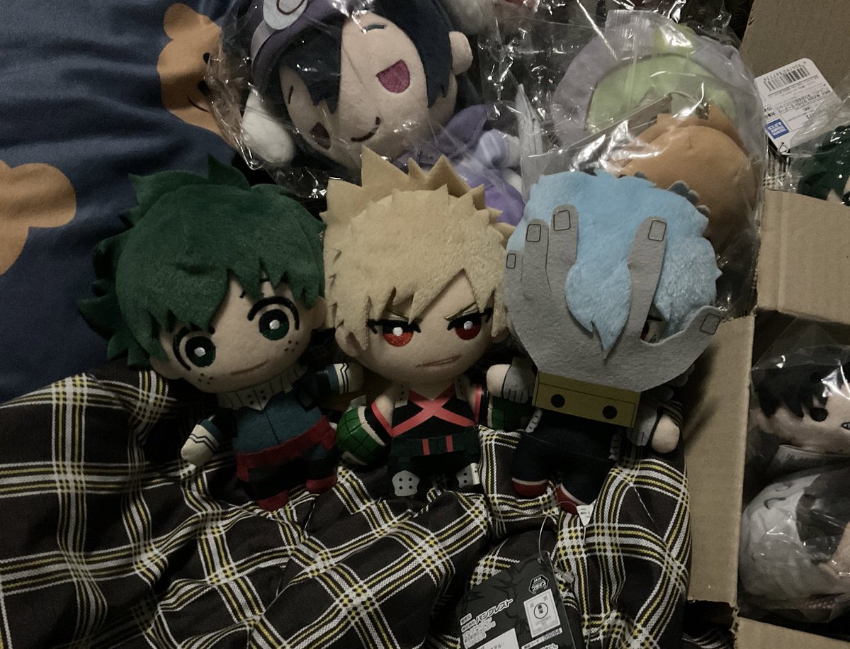 chxinsed's tweet photo. โทโมนุยเดกุ คัตจุง vol.1 มือสอง ขายคู่ 1200 (ได้มาแพงมากค่ะ) ชิงาราคิ โทมุระ 350 เหมา 1500 ส่งฟรี #ตลาดนัดยูเอ #ตลาดนัดมายฮีโร่ https://t.co/U2exmjetEq