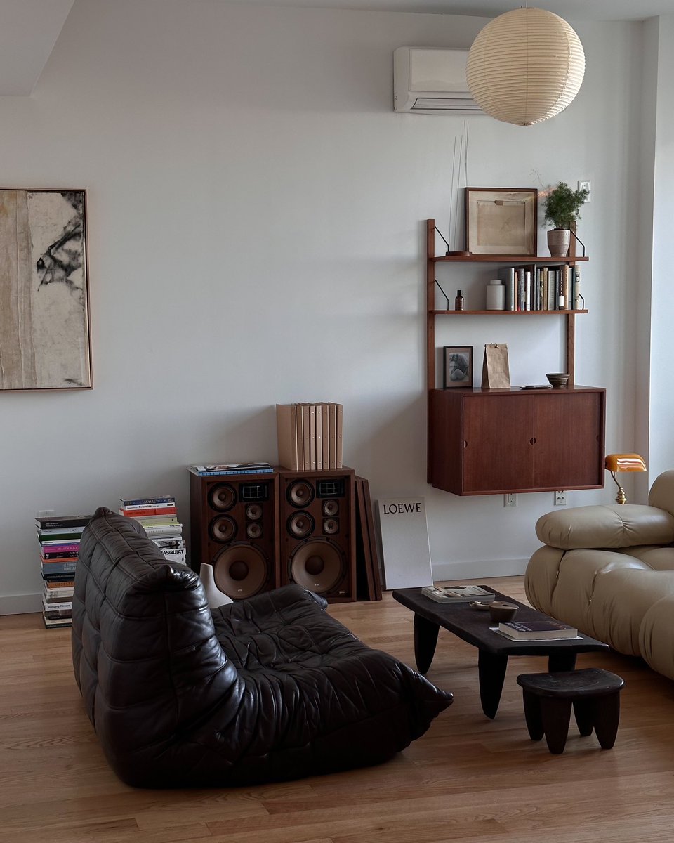 blondecapture's tweet photo. my apartment in brooklyn, grateful for the space https://t.co/gtqUcQSWwh