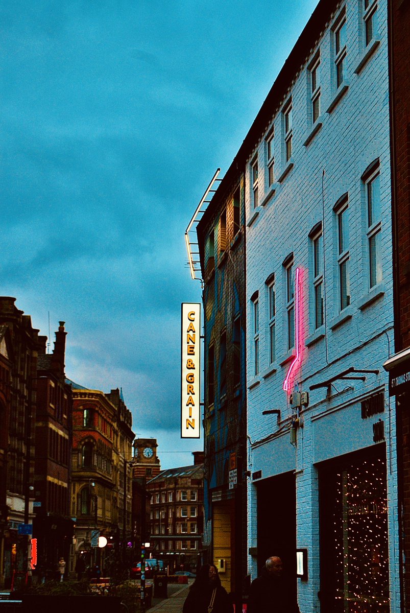 Good evening Manchester 🐝🐝 #Manchester #NorthernQuarter