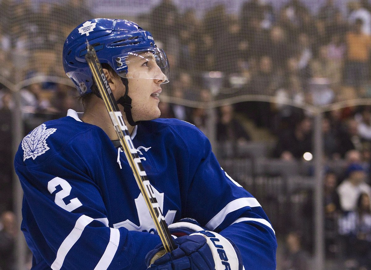 timandfriends's tweet photo. First look at Luke Schenn in a Leafs jersey. https://t.co/39uBymk3OU