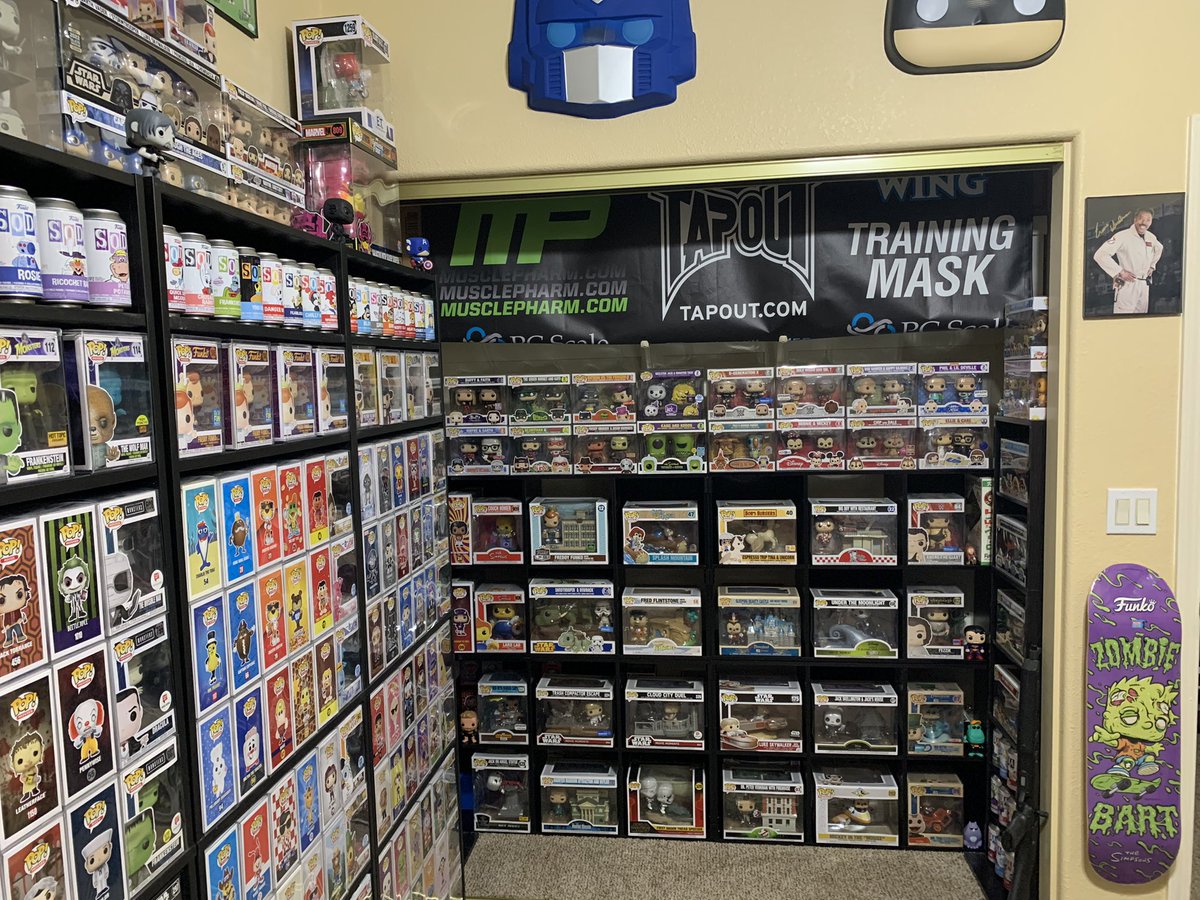 Mr_Bob_Belcher's tweet photo. Heres the new #Funko room #FunkoFamily took 3 days to purge,move rooms &amp; setup again. Added the autographs on the wall for accent to the pops. Lost 4 bookcases &amp; many shelves. But it looks great &amp; minimalistic! #FunkoSoda #FunkoFunatic #FOTW @OriginalFunko https://t.co/bqfOJpo4Pe