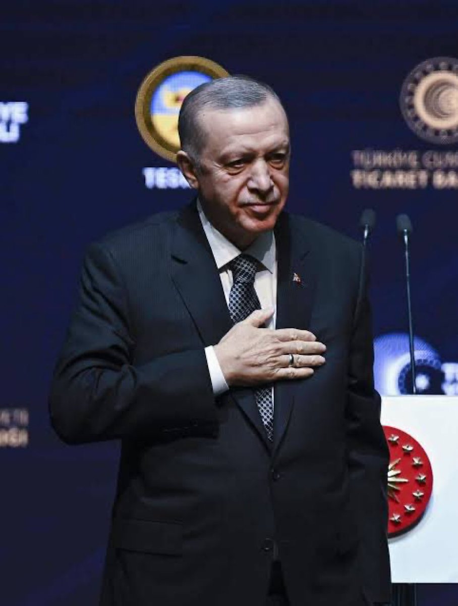 Hasankececi27's tweet photo. Milletine söz verdi sözünde duran
Tek adam  Oda reis @RTErdogan
Hayrlı olsun ii günler de yemeyi nasip etsin allahım🤲 #EYTHayırlıOlsun #EYTsizin14MayısBizim 🇹🇷 https://t.co/LWdquadAg1
