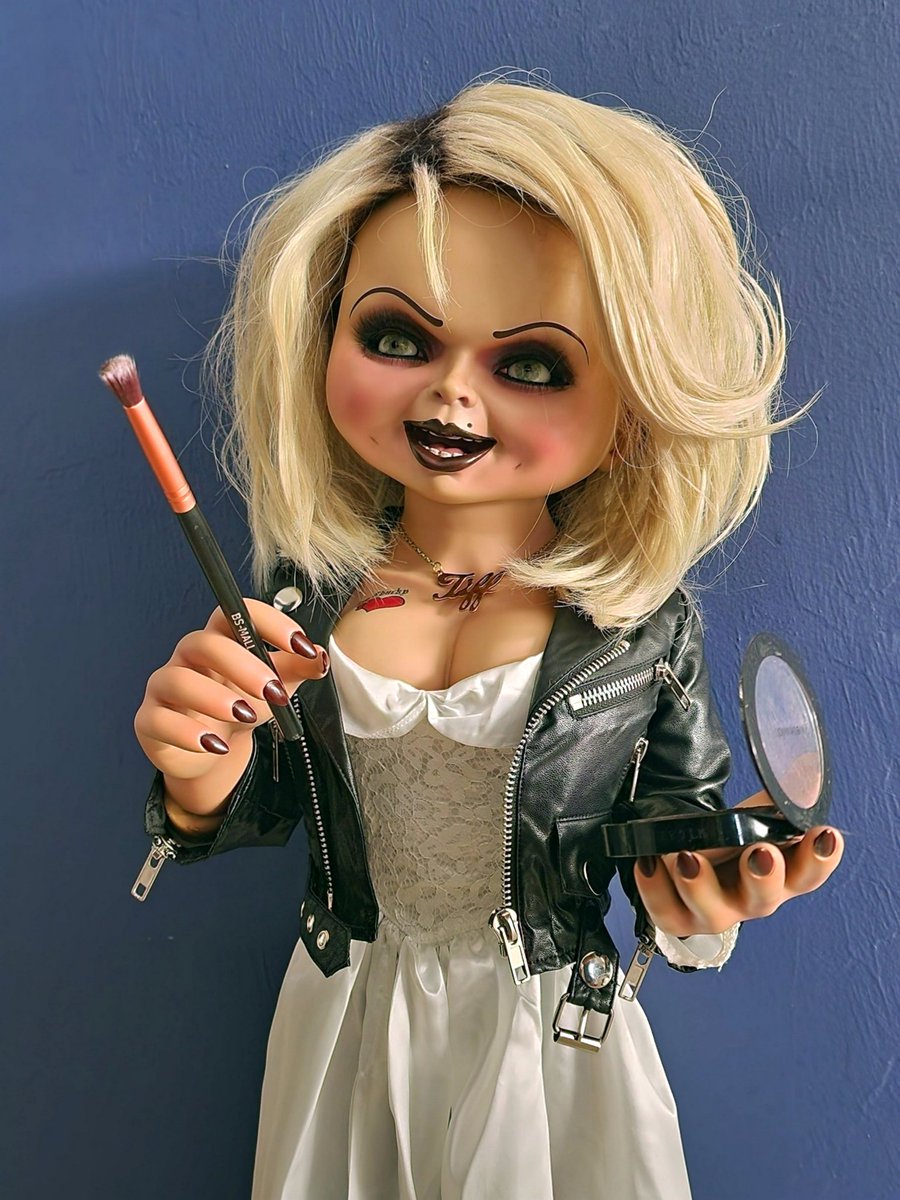 ErikEst56610699's tweet photo. "Hold Still Honey Or I'm Going To Poke You In The Eye Again...... Yes... I Believe I'm Going To Look Absolutely Ravishing....." @JenniferTilly @RealDonMancini @ChuckyIsReal @BRADDOURIFORG https://t.co/LWzYrv0C1r