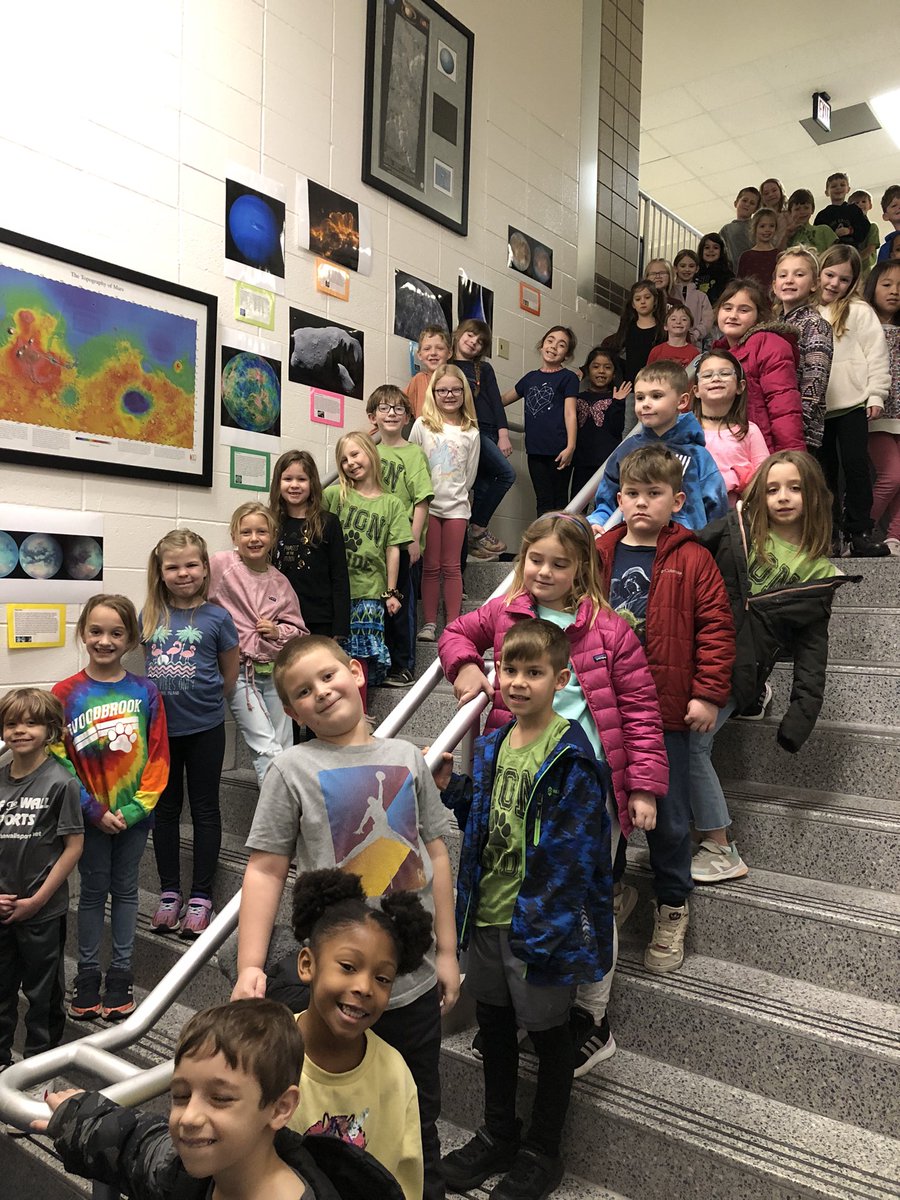 WBEkropp's tweet photo. Thank you @CCSPlanetarium for such a fun and informative field trip about the sun, moon, and stars!!☀️🌙⭐️ @WolfgangClass https://t.co/RGG2wR7rIb