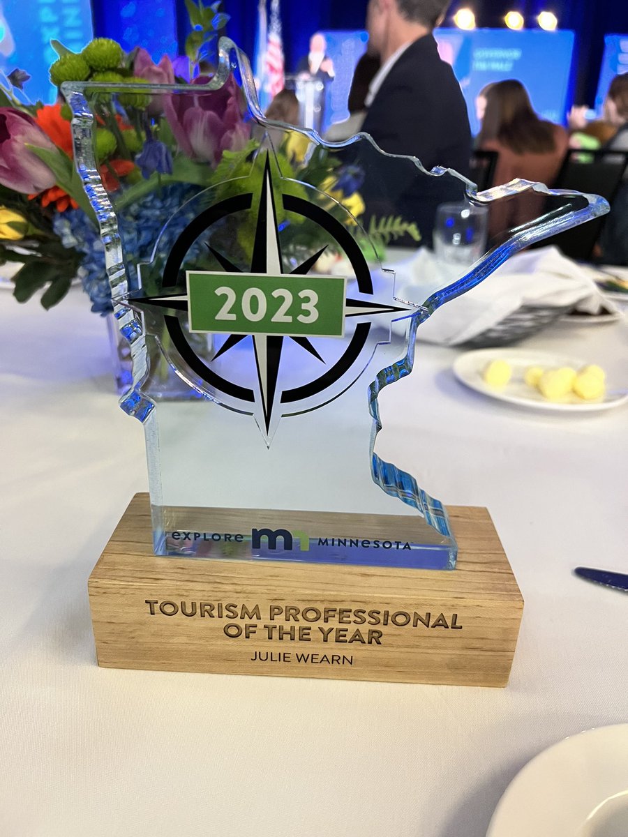 Congratulations to Visit Roseville CEO, Julie Wearn. Julie was recognized as the Tourism Professional of the Year at the @exploreminn Tourism Conference. #EMTConf2023