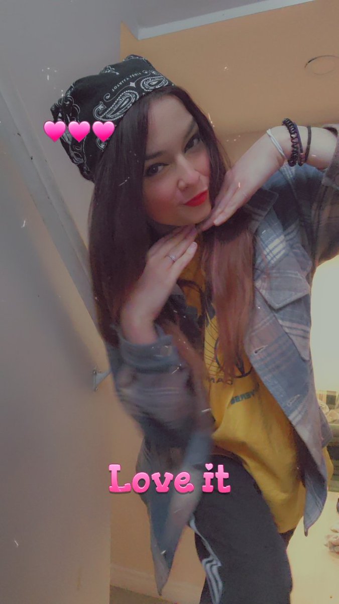 PrincessMaFer tweet media