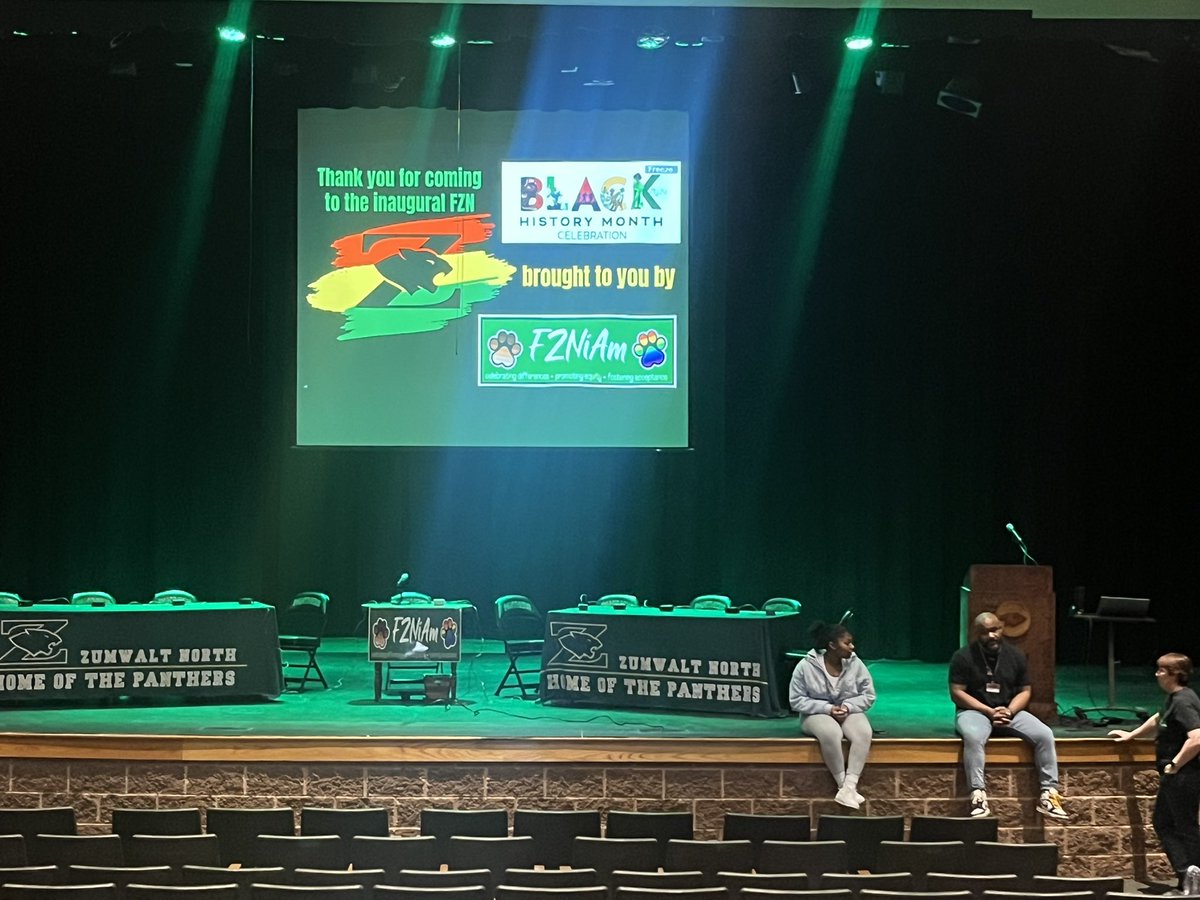 As adults in education, our goals should include allowing our minds and hearts to be open enough for students to teach us.

📷: <a href="/OfficialFZNiAm/">FZNiAm</a>