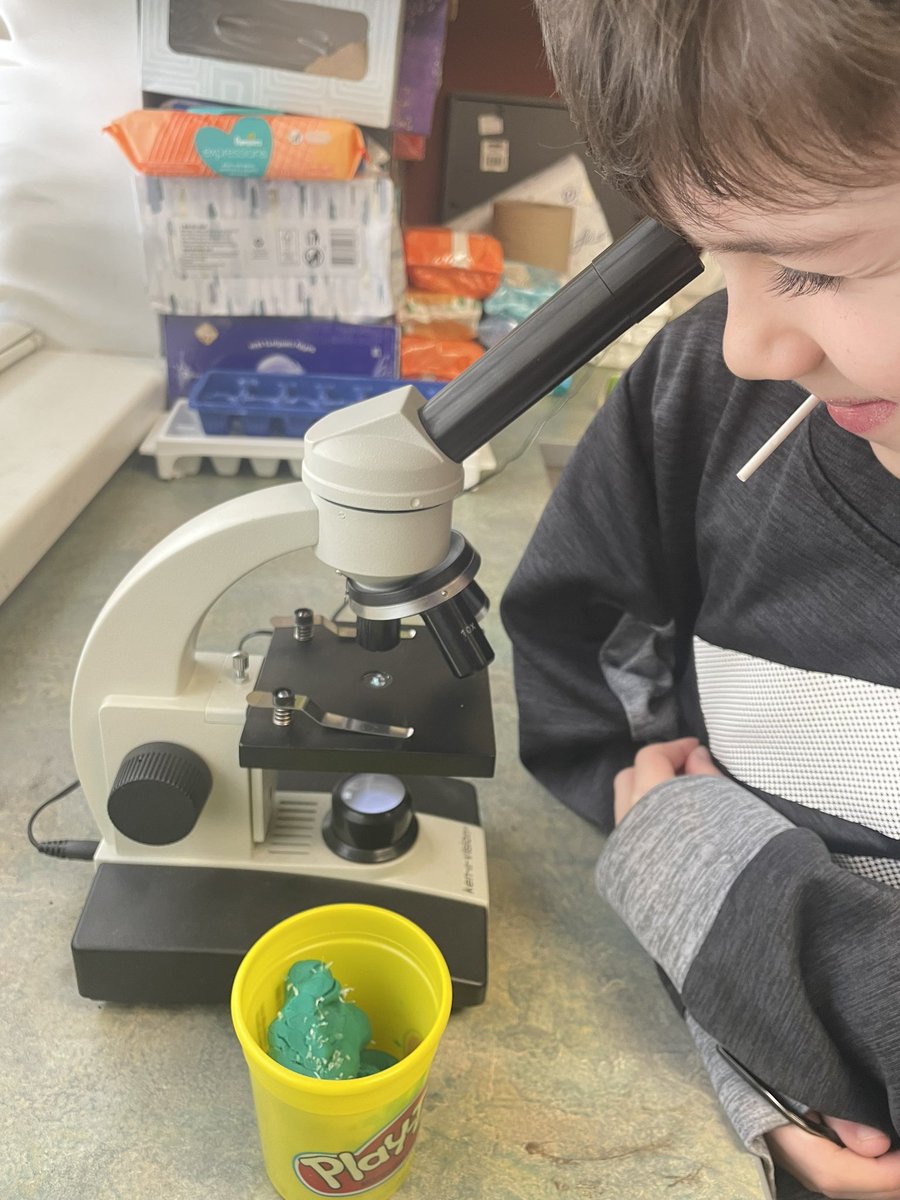 jfpaine's tweet photo. I ❤️ an impromptu science lesson! Found crystallized #playdoh in my classroom so obviously had to show my students. @LongridgeGCSD https://t.co/6oOIwnbcMC