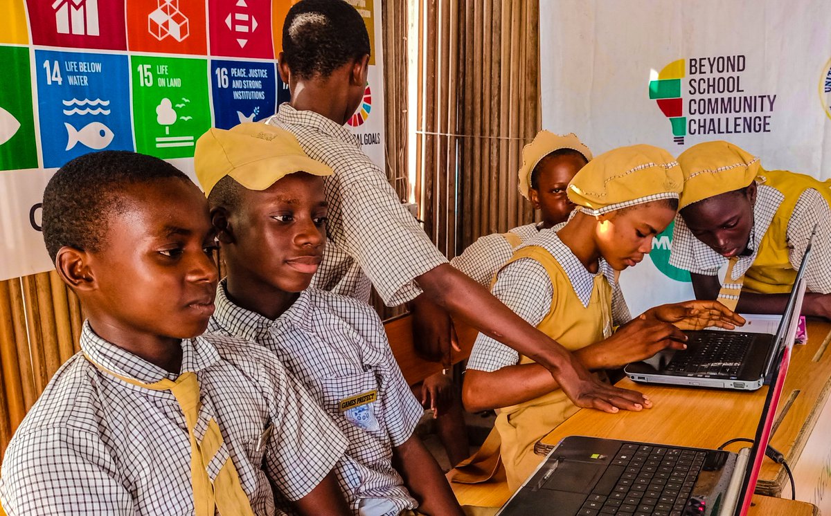 saka_afeez28's tweet photo. Let your mere presence evoke the feelings of joy, hope, and love. Let it ignite a genuine smile in the face of those you hold dear. The sight of that smile will be a heartwarming reward in itself. #SAKASPEAKS📝 
P.S: 📸Taken last week during the  #digitalliteracy session.#CTLAB https://t.co/JC6j1akJXl