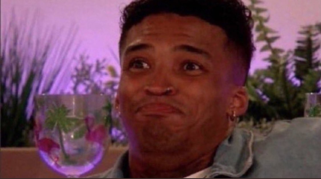 illy0102's tweet photo. Maxwell slagging off Jessie as if his girl Olivia isn’t the most unbearable character in love island history #loveisland https://t.co/hfgnVdEmVE