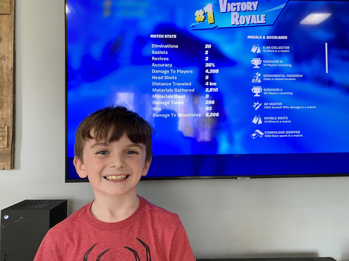 thesamizard's tweet photo. WHAT THE HELL?? MY SON JUST DROPPED 20 KILLS IN A FORTNITE WIN https://t.co/DKlmShM5yL