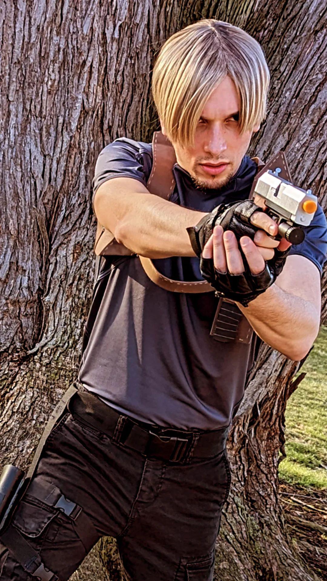 Leon cosplay sale
