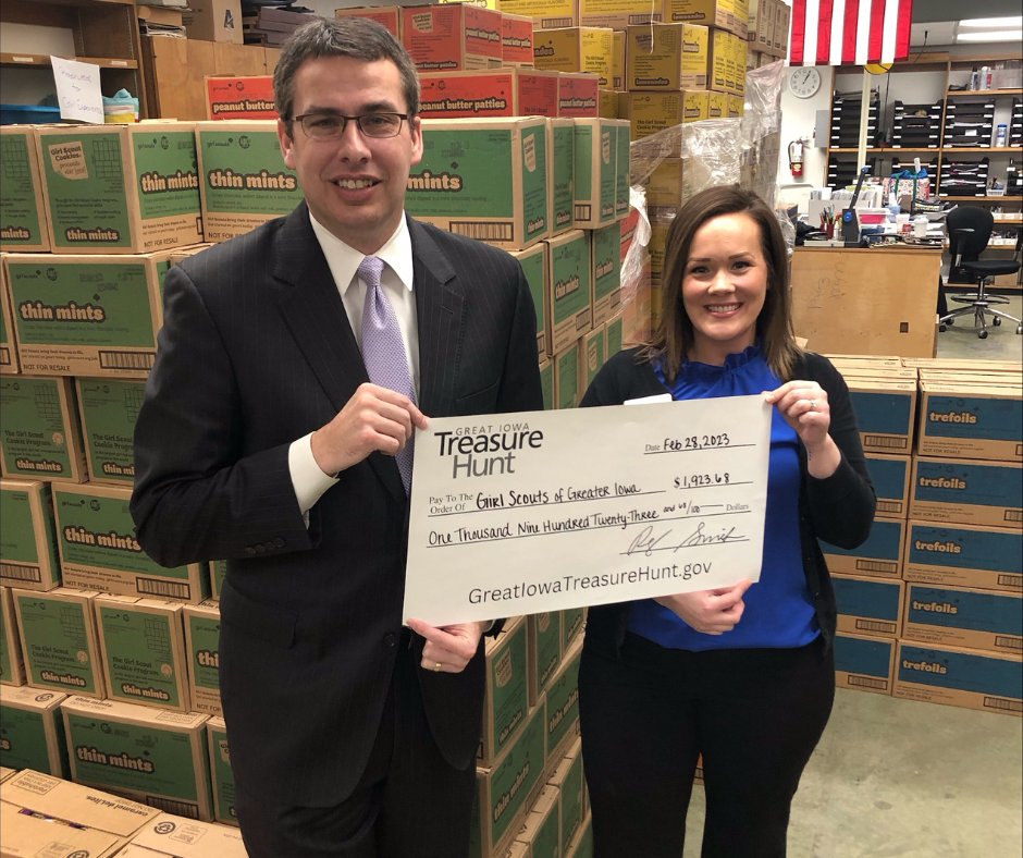 IowaTreasurer's tweet image. Today State Treasurer Roby Smith reunited @GSGI with more than $1,900 in lost funds from the Great Iowa Treasure Hunt. Search GreatIowaTreasureHunt.gov to find yours; there might be a treat sweeter than a Thin Mint or a Caramel Delight waiting to be claimed!