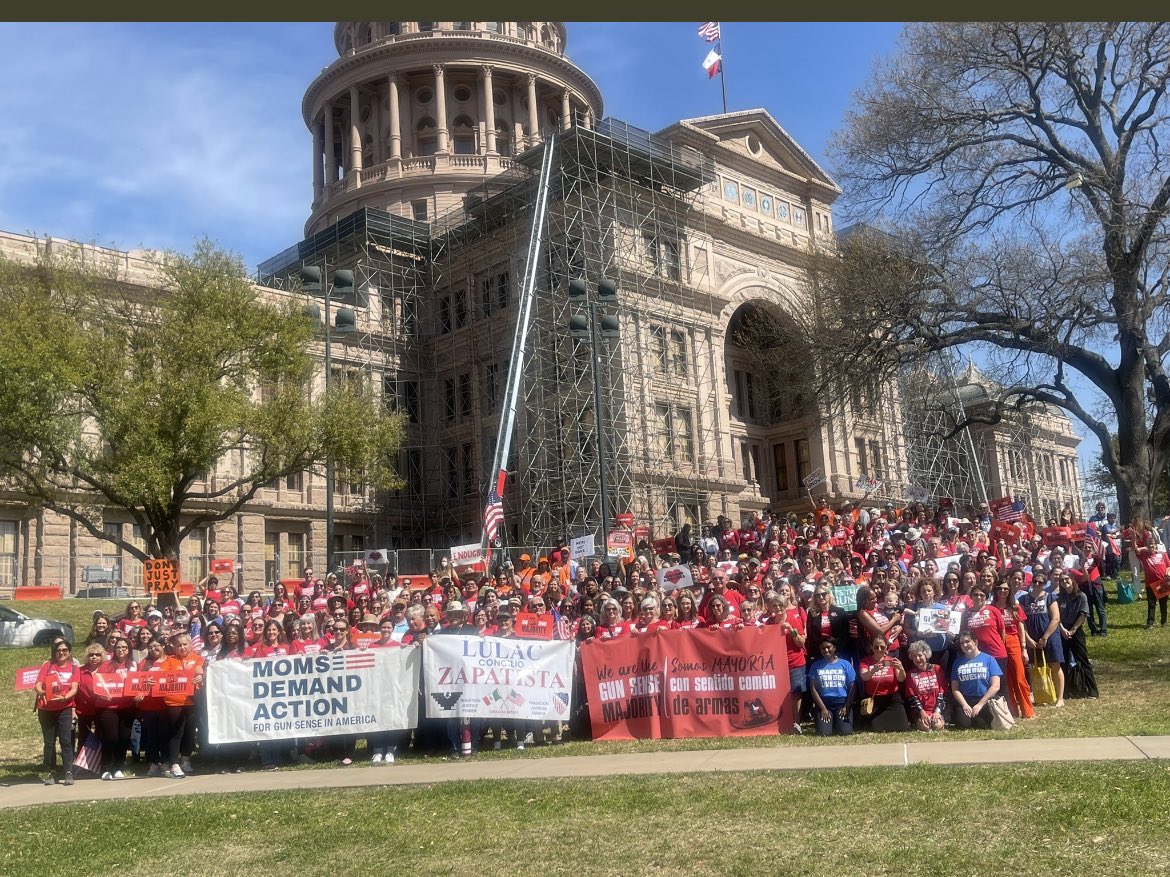 GerriHaile's tweet photo. So exciting to spend Advocacy Day with fellow @MomsDemand volunteers &amp; hundreds of Texans making sure gun violence prevention is a top priority in TX. 1st we heard from some amazing speakers then in small groups met with individual lawmakers #MomsAreEverywhere 
#XLege #TXMajority https://t.co/YbmTSjjqml