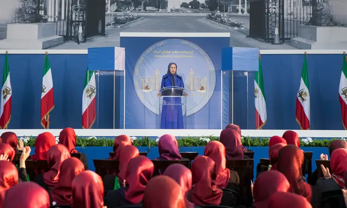 cartesiain's tweet photo. @RRahmanfard @DrStrangetwit @BobBlackman @STRUANSTEVENSON @DavidJonesMP Yes, LOL you are a "cult", Rana. LOL 

LOL

Literally no one supports this cult - both supporting Khomeini in 1979 and with its strange attitude to women

LOL https://t.co/WcBhDeV7el
