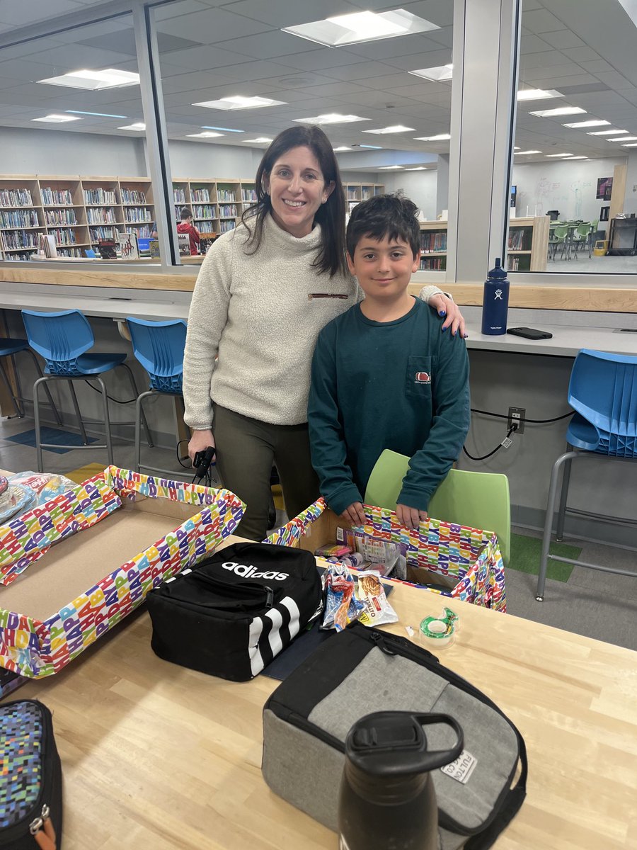 Student Government worked on making “Birthday Boxes” for Birthday Wishes with their partner school from SanDiego! It was a great collaboration. Together we collected items to fill the boxes and $750 to donate! #OneHFamily #HFUnited ⁦@HarborfieldsCSD⁩