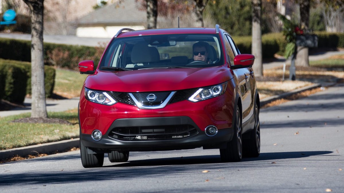 A new Nissan recall impacts more than 800,000 Rogue and Rogue Sport crossovers in the U.S. and Canada wherein the ignition key can collapse, making it easier to inadvertently shut the vehicle off while in motion.
#nissan #recall #rogue #roguesport

tflcar.com/2023/02/nissan…
