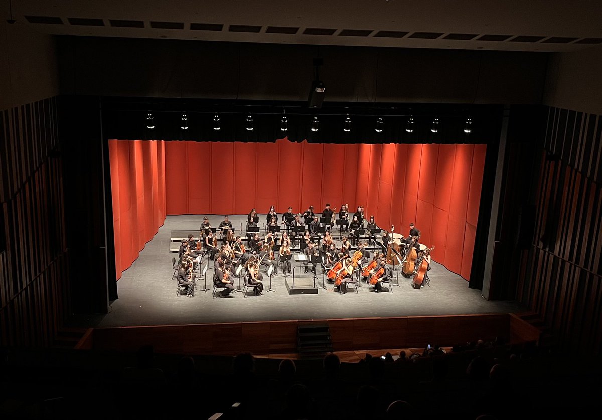 sbardolet's tweet photo. "Solament hi hagués, amic, un cel blau de primavera i la flor de ginestera, fora el món ja prou bonic"
Petr Eben / Josep Vigó
#concertsimfoniccoral @emvic @vic_educacio @latlantidavic https://t.co/UbYMsYaBDW