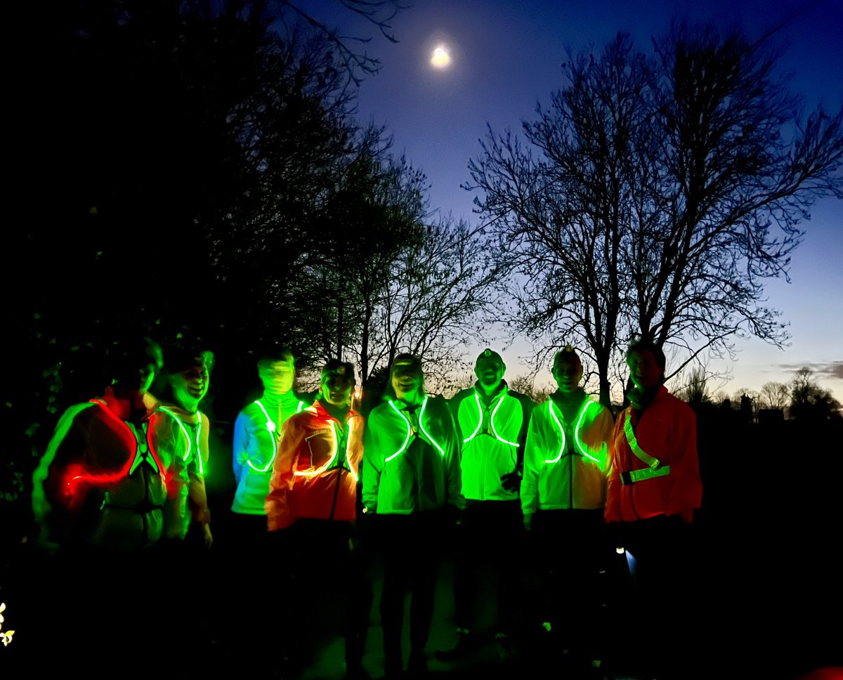 SteepleClub's tweet photo. No #Auroraborealis here, but we’re still beautifully illuminated on our night runs, thanks to @LightupU_UK 🔦🏃‍♀️✨🌙 https://t.co/gDbCBYjMwC