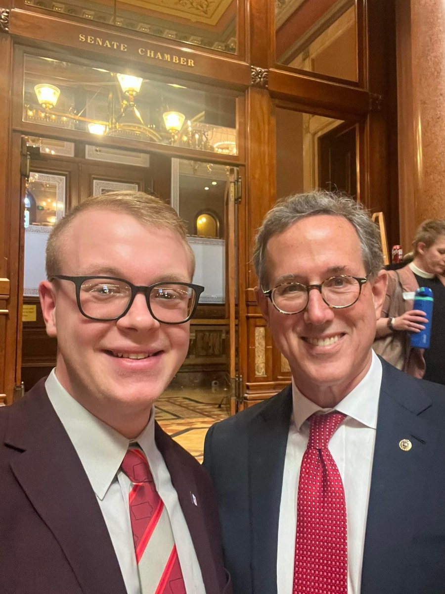 Drake CRs have had a busy week with countless opportunities to meet prominent Republicans! 🇺🇸🐘 DM us if you want the scoop on upcoming opportunities!