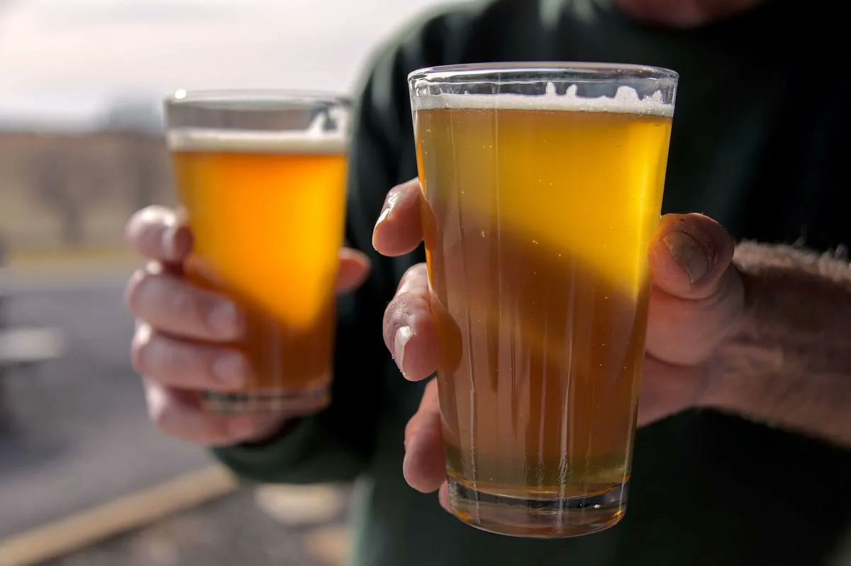 Beer sales hit all-time low as Canada’s alcohol sales see largest drop in a decade, new report finds
thestar.com/news/canada/20…

Canadians bought less booze last year, according to findings from a new report. The volume of beer sold per person in Canada last year reached an all-time