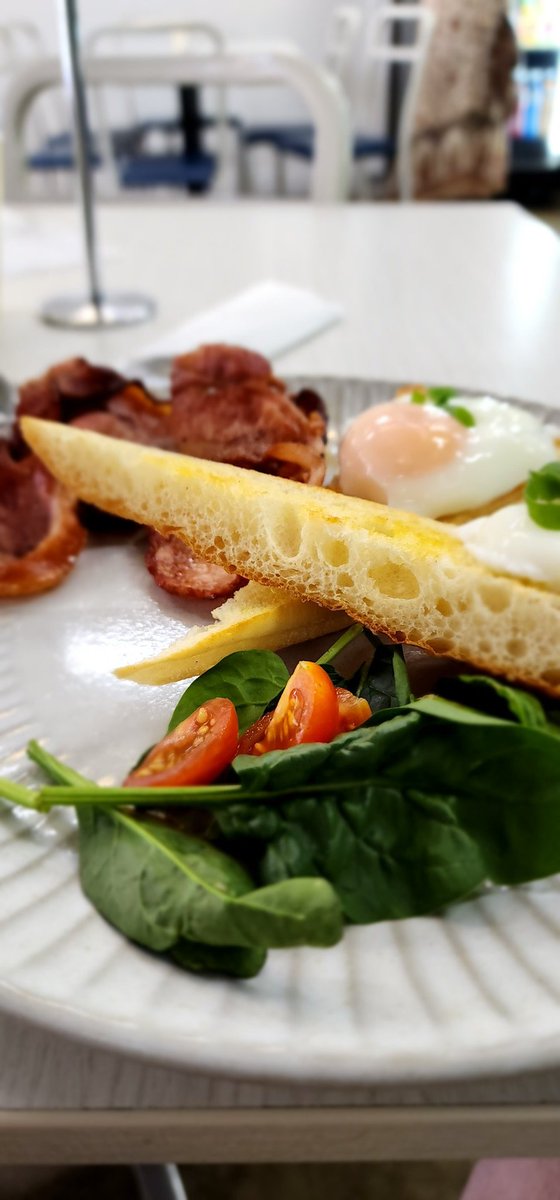 kratzy76au's tweet image. Breakfast is served... #charterstowers #uneaththesecrets #supportlocalbusiness #kratzy76au