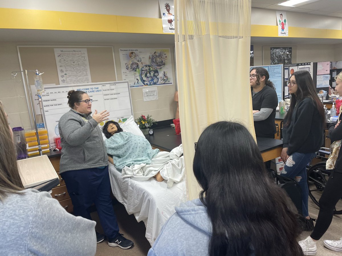 Recognized student leaders each week with “anatomy” themed certs, brought in industry professionals to teach skills (OB Nurse), performed venipunctures, GTT testing &amp; cultured bacteria. CTE month may be wrapping up but the biomed lab is not 🩺🩻💉<a href="/Trojans_Madison/">Madison School Dist.</a> <a href="/PLTWorg/">Project Lead The Way</a>