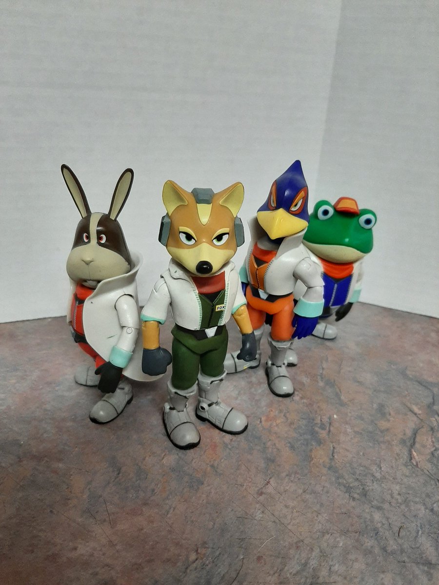 #Haulathon hunting was a bust, but it was much better overall with finding @JAKKStoys stuff!!

Wendy & Spike were Target
BJ - Ross
Falco - Amazon

Closer to a full-size Koopa family, and fullfilling a '95 dream of Star Fox toys.