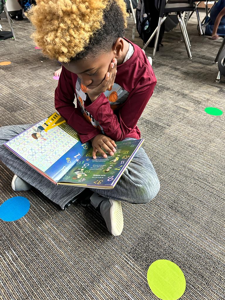 WoodardCFISD's tweet photo. The #ALLINWolfpack is reading here, there and EVERYWHERE to show their @CyFairISD #CFISDSPIRIT for the #ReadToTheFinalFour @MFinalFour #MFinalFour Reading Challenge. #READBYEXAMPLE @suebrenz @jesmcallister @MrsNgo04 @KGrahmann @Woodard_Counsel @ReubertaBitz @KHOU https://t.co/duO3TzqW2T
