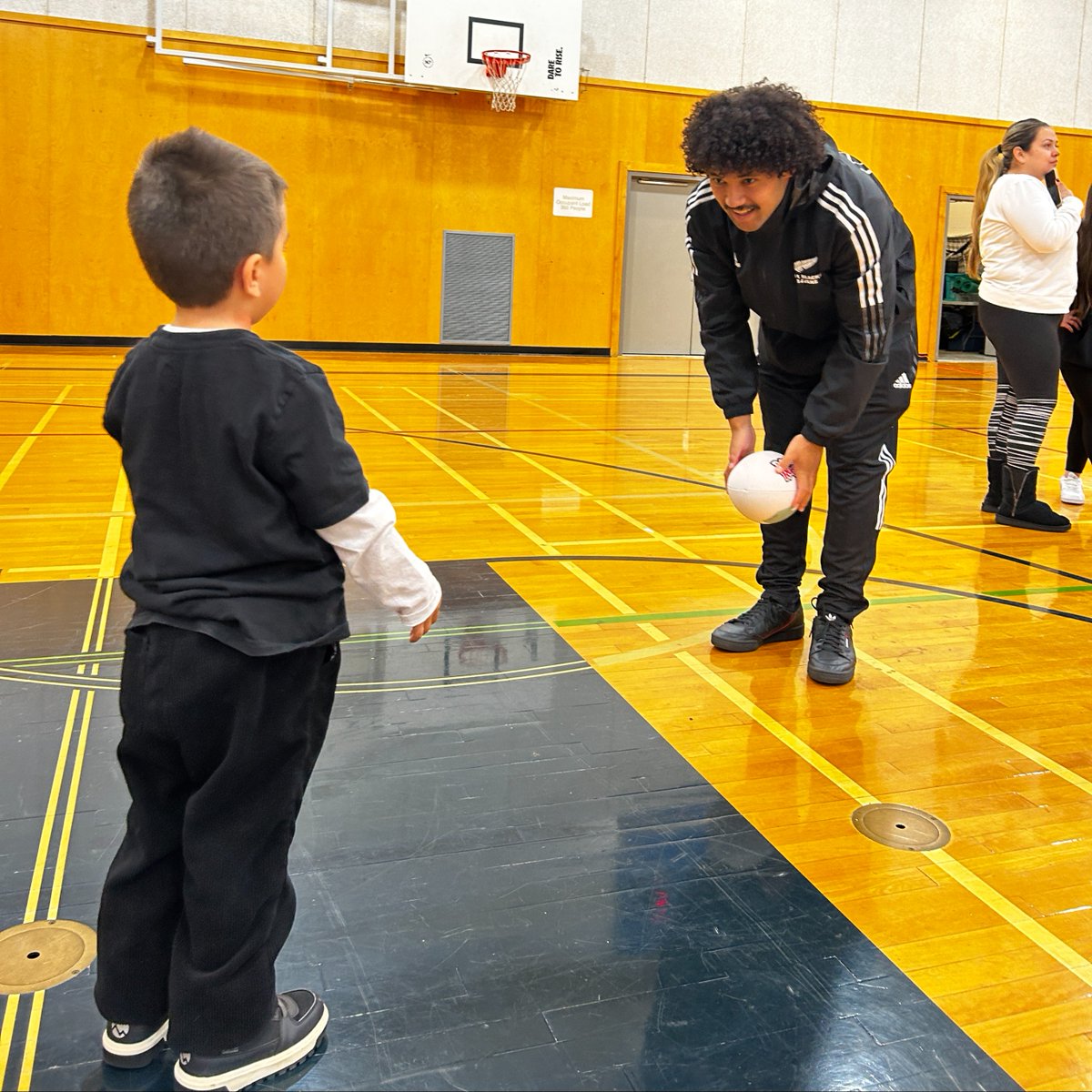 VanSevens's tweet photo. Players from New Zealand’s Men’s Sevens Team were welcomed onto the unceded and traditional territories of the Tsleil-Waututh Nation today 🏉 

#RugbyCA #CanadaSevens https://t.co/pyjmOqBUVP