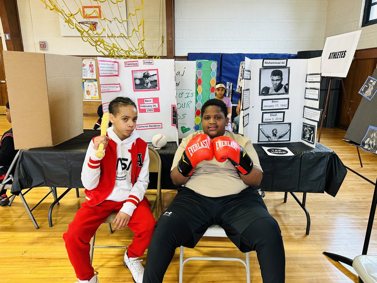 SNerwinski's tweet photo. Celebrating the last day of Black History Month with our famous Blacks in Wax Museum. So proud of our 5th grade students!! ❤️ #JESWildcats @johnsonschoolde @iamjasmynwright https://t.co/s6IYGydpGT