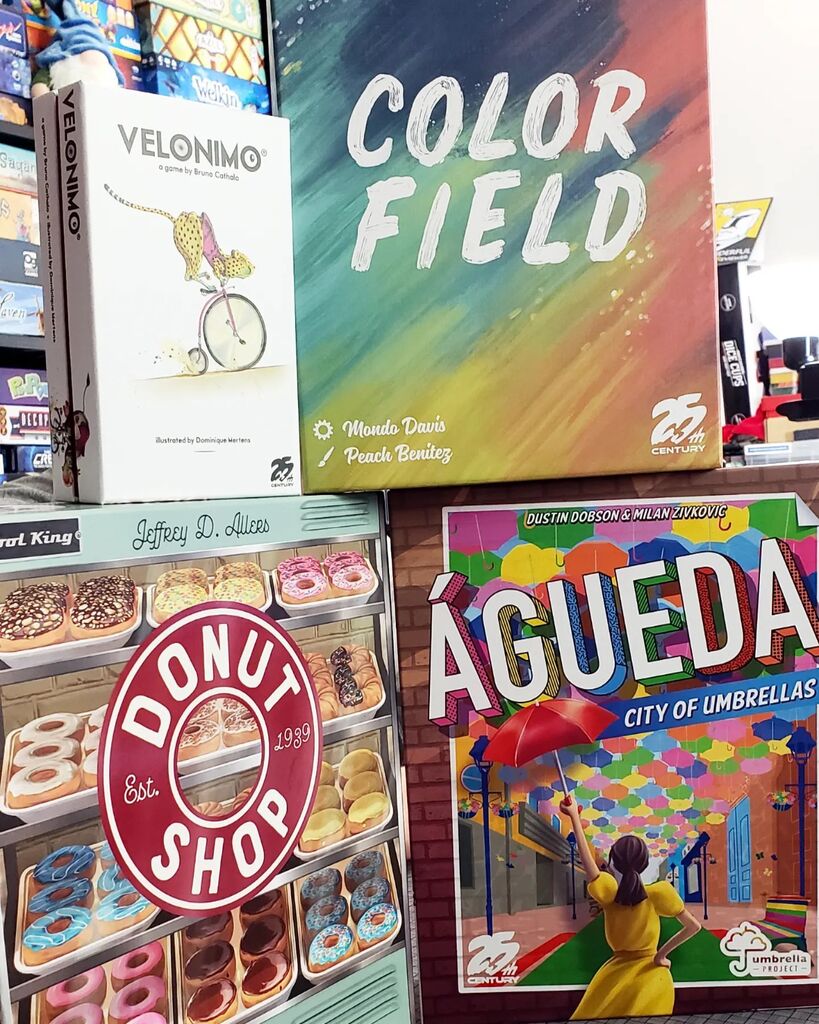 BoardGamerSteph's tweet photo. We have some sweet games to show off for @25thcenturygames tomorrow night on https://t.co/fcUWYVZbpw starting at 5pm Central. Three of these games are on Kickstarter right now! 😍
#kickstarter #colorfield #agueda #donutshop #velonimo #25thcenturygames #newgames #Allthegames #… https://t.co/P5KhZNjDwh