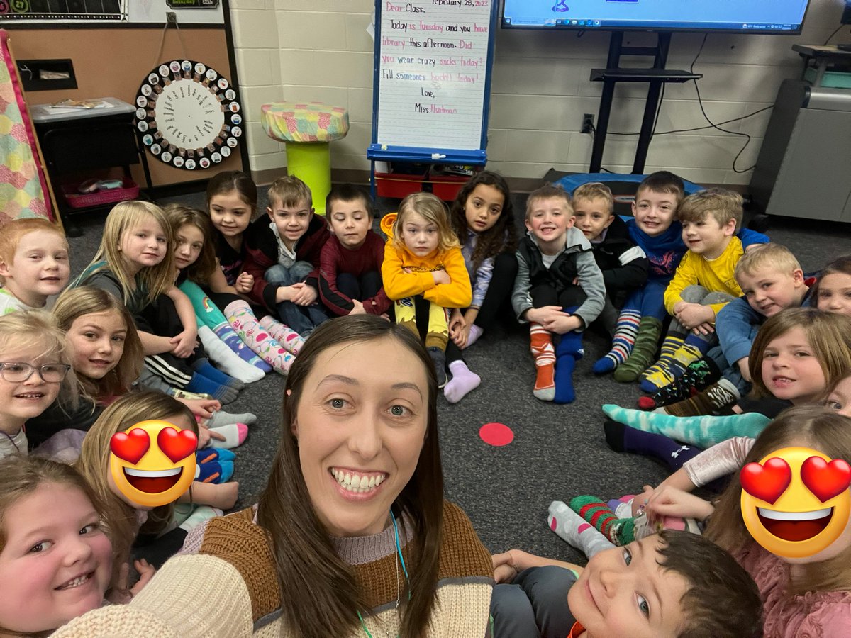 hartmankinder's tweet photo. Starting off our two week Dr. Seuss unit strong with fish addition, experimenting, and playing and learning in our crazy socks! https://t.co/dNk2rJFYwl