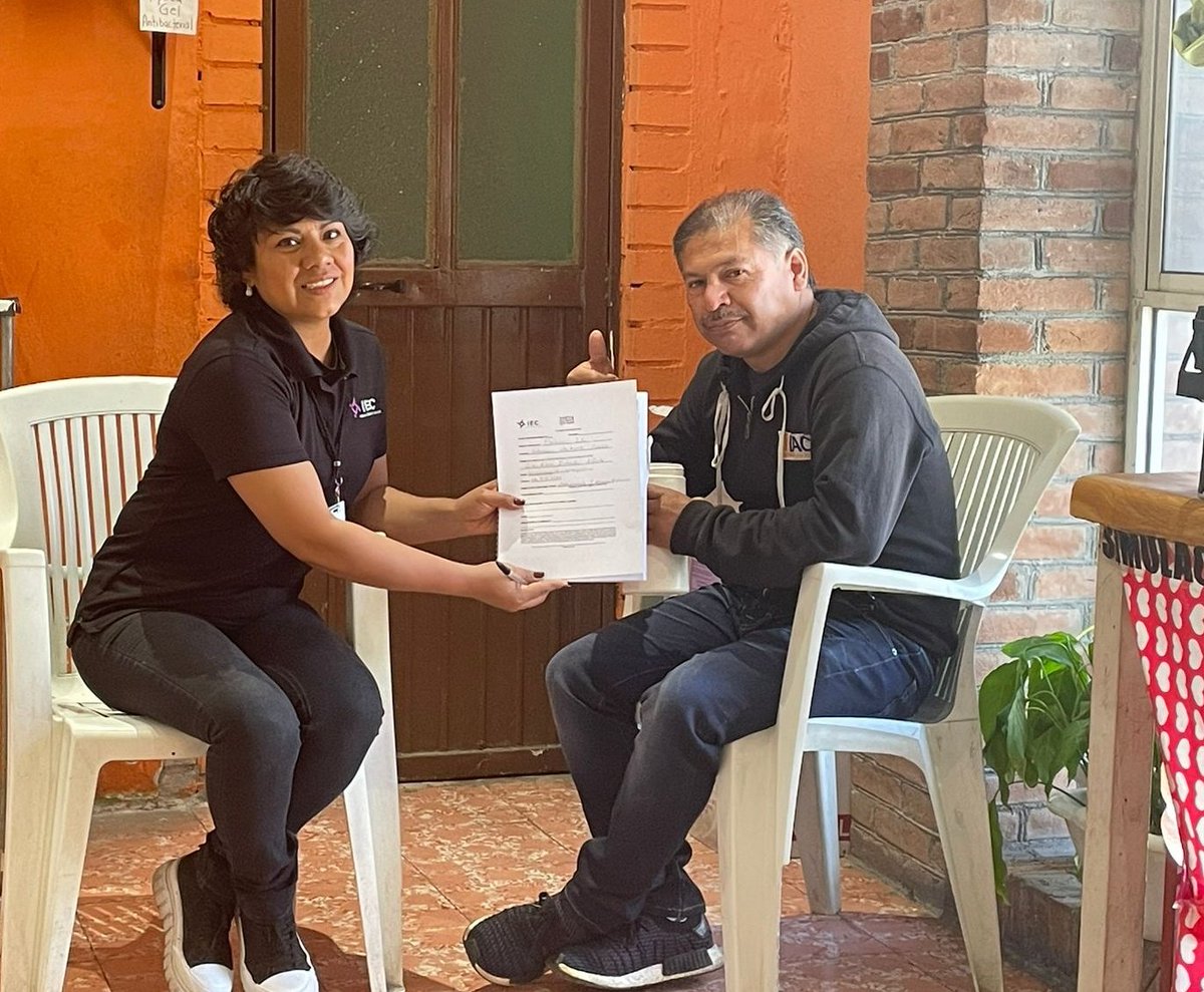CD14_Coah's tweet photo. Los Consejeros del @CD14_Coah realizaron mapeo y negociación con establecimientos comerciales para participar en el programa:“VOTA, CUMPLE Y GANA” donde se invita a la Ciudadania a Participar en #PLE23 @iec @rodrigo_0378 @scarDanielRodr8 @madeleyn3 @MariSaucedo19 @Jorge_dlp https://t.co/XddmaxquXF