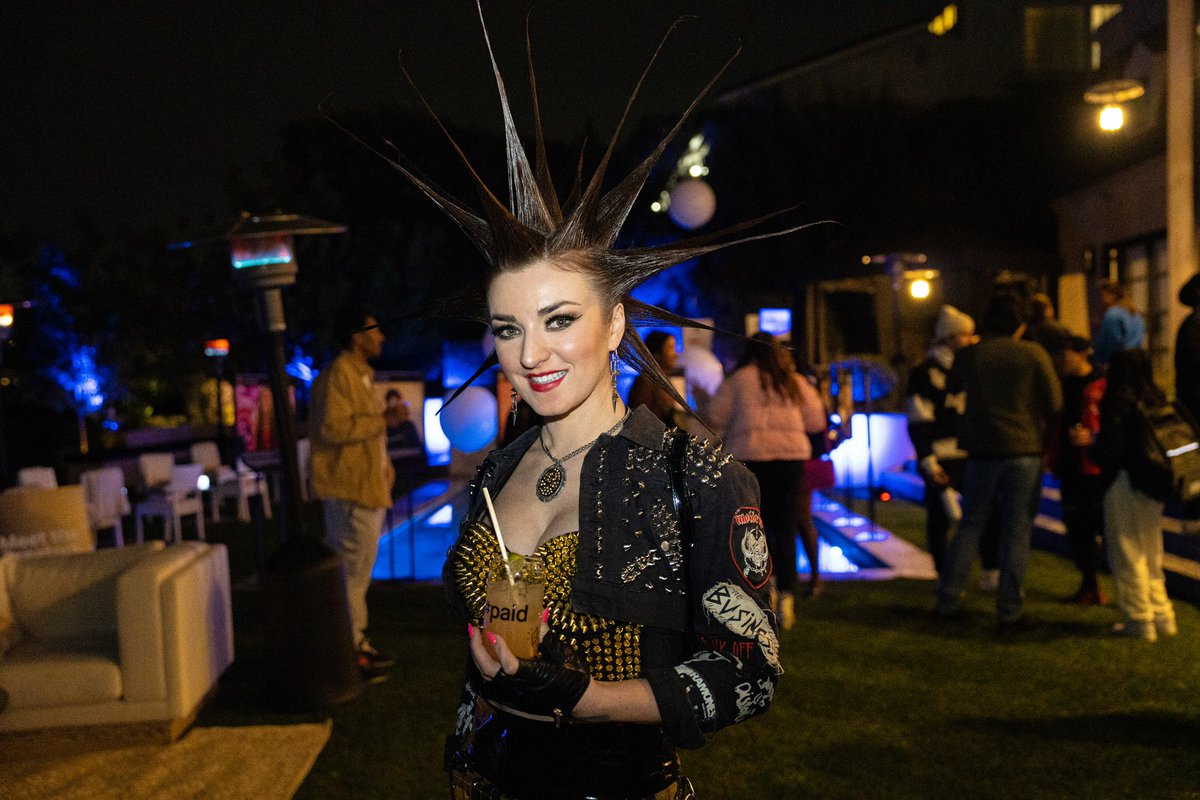 Erin Micklow tweet media