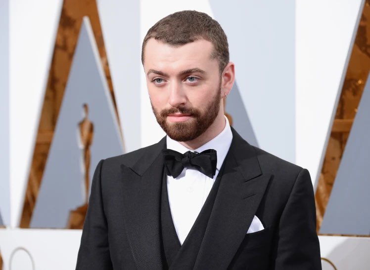 Oli London tweet media