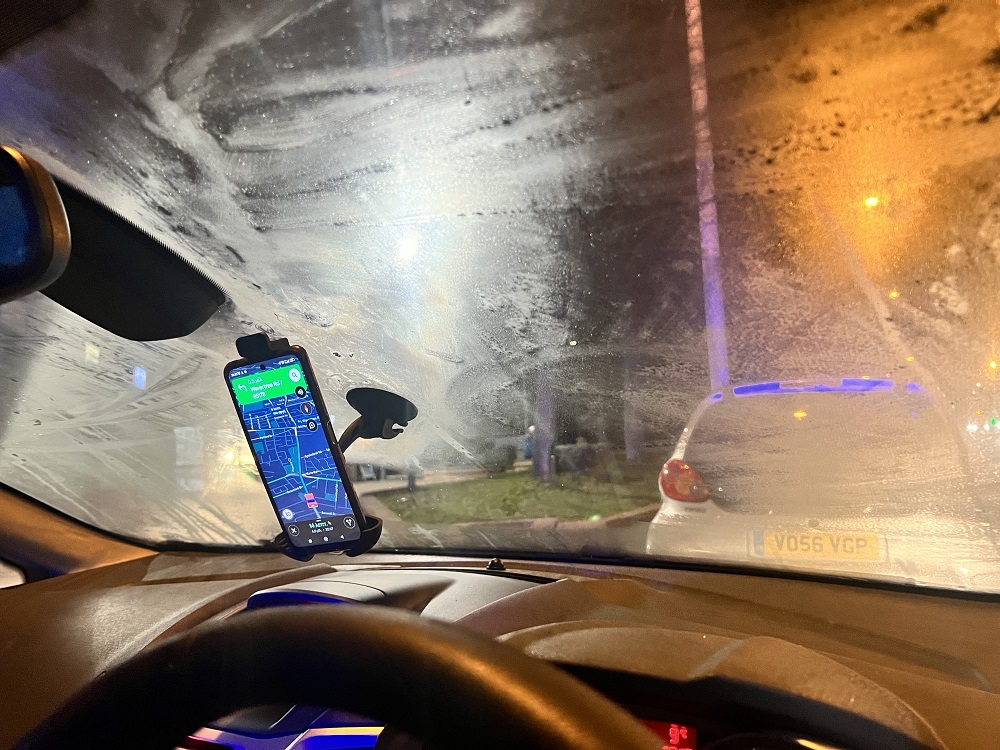 MerPolSthLpool's tweet photo. Officers from Admiral Street Team3 have seized a vehicle for a second time for having No Insurance, another driver reported for driving and not having full view of the road ahead & not wearing a seatbelt. #CommunityFirst #Merpol #NoInsurance https://t.co/zqKea8lrE7