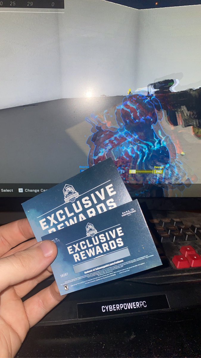 invictidd's tweet photo. ⭐️Halo Infinite HEX CAMO GIVEAWAY!⭐️
(Ends tonight at 12:00est) 

• Retweet, Like &amp; Follow to enter🤝
• Two people have the chance to win! https://t.co/2nzgXHfs3M