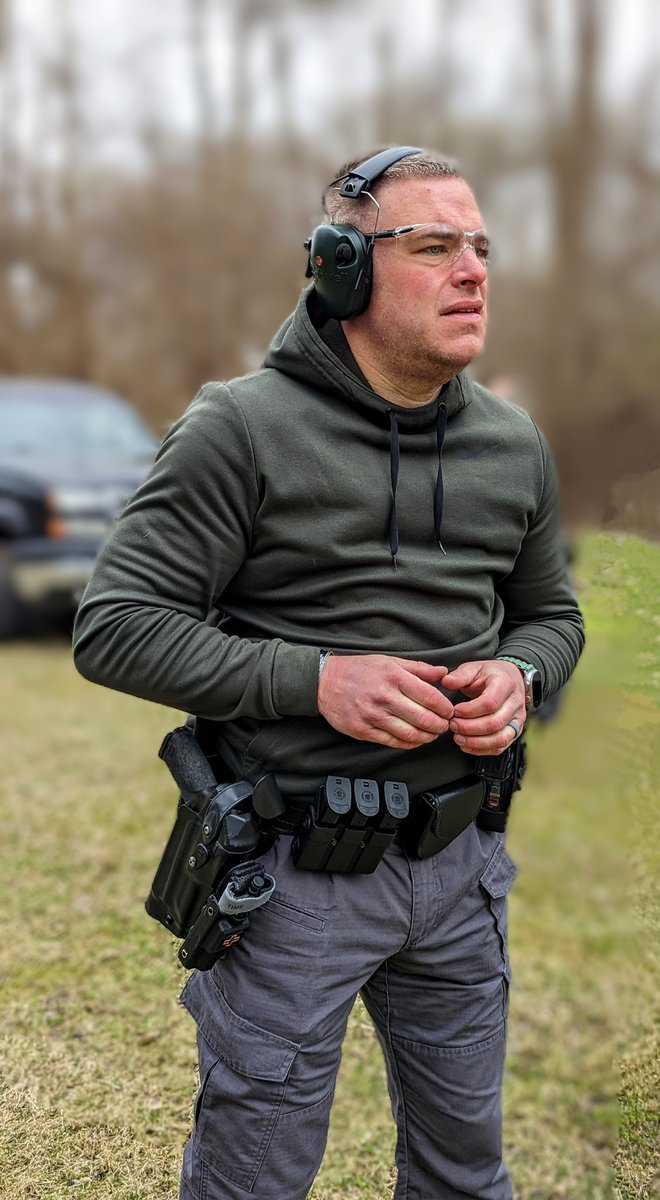 SgtChrisWall's tweet photo. Range days are great days!! Training, team bonding and great instructors like Kaufholz and Watkins makes days like today so much fun! Love the pistol confidence exercises with @SGTerryviel @Ofcbrandenburg and the rest of the team.
#police #OPNation #training #rangeday #HTPD https://t.co/53hQCbKaRY