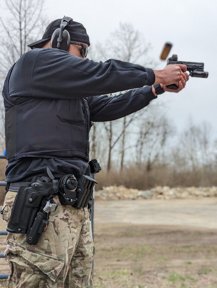 SgtChrisWall's tweet photo. Range days are great days!! Training, team bonding and great instructors like Kaufholz and Watkins makes days like today so much fun! Love the pistol confidence exercises with @SGTerryviel @Ofcbrandenburg and the rest of the team.
#police #OPNation #training #rangeday #HTPD https://t.co/53hQCbKaRY