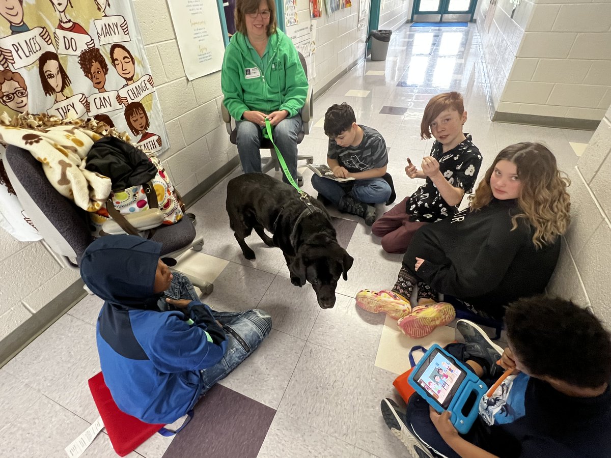 HollyHallElem's tweet photo. A big thank you to PAWS for People!  Our students LOVED having you and your four legged friends spend the day reading with us!!!!  We can't wait to see you again! https://t.co/ODDqrJIrOG