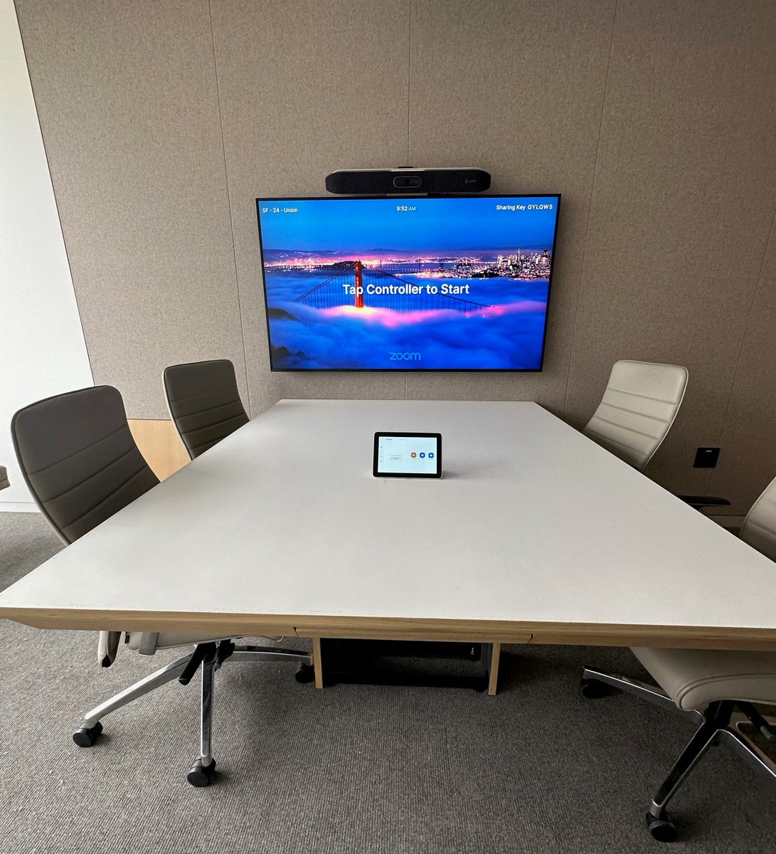 creationnetwork's tweet photo. Experience boardroom-quality performance with the Poly X30 all in one videobar and the TC8 controller 
The compact design is perfect for small and huddle rooms. Learn more today.  https://t.co/I8YaZai18r
#videoconferencing #huddlerooms #Polycom #Proav #zoomrooms https://t.co/R4Swm7HmXX