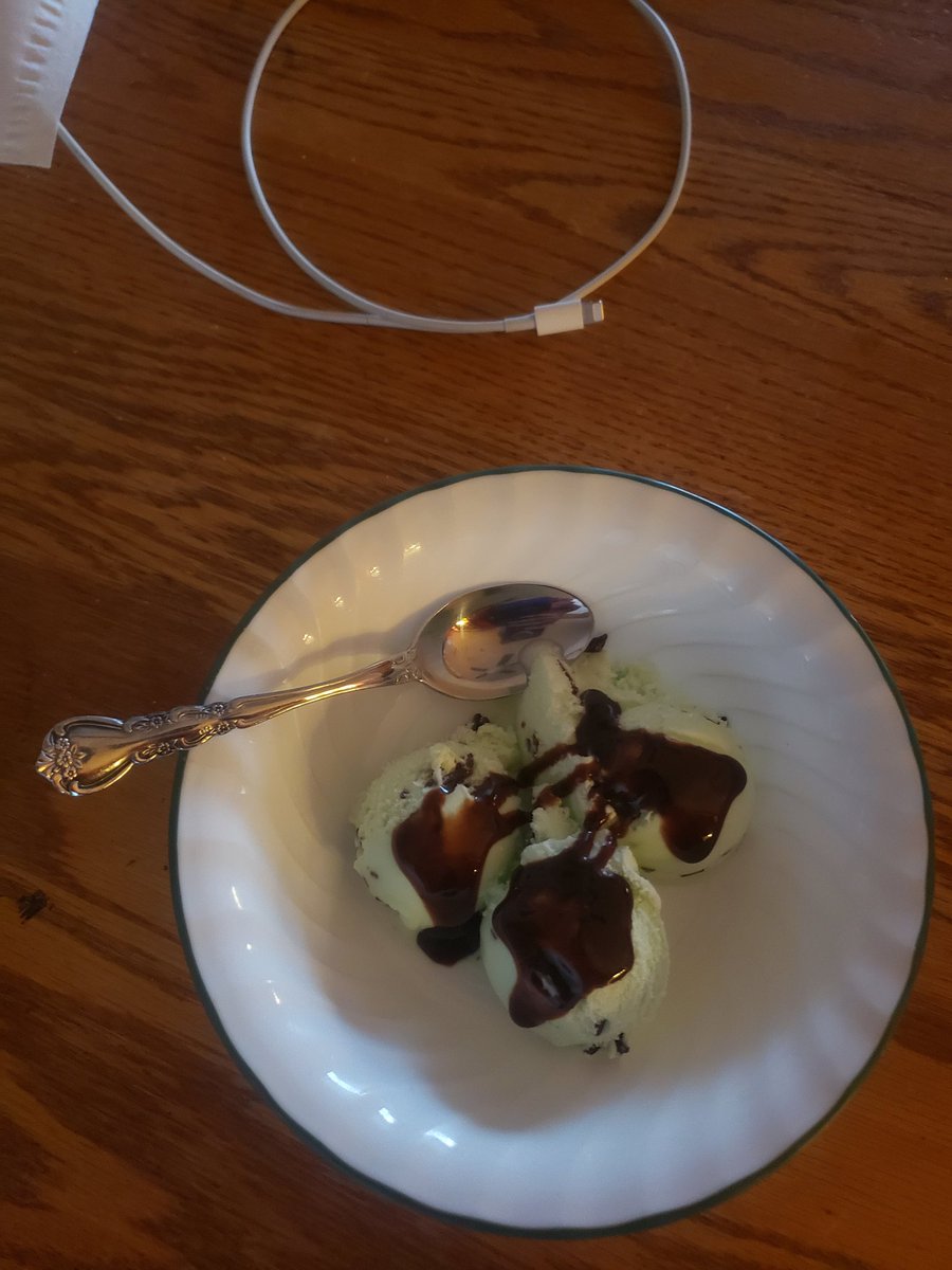 Screech1207's tweet photo. I can set a reminder on my GEAR3 #Galaxy Wristwatch for ice-cream. 🍧
Also it has a web browser that can pull up a phone number then call from the Samsung Internet app on your wrist! 🧋 https://t.co/zomstI00PH