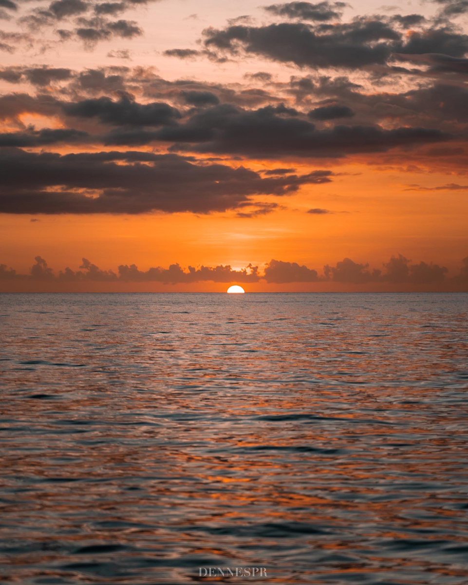 DennesRodriguez's tweet photo. Estos atardeceres tienen algo único!! 🌅☀️🧡🇵🇷 #pr #sunset #puertorico https://t.co/2276Kof4h7