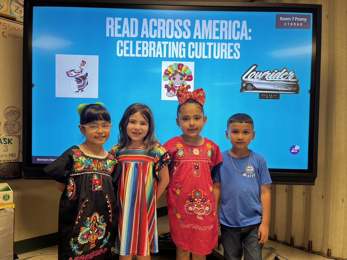 Celebrating our culture for Read Across America week. 🇲🇽 🇺🇸 ❤️