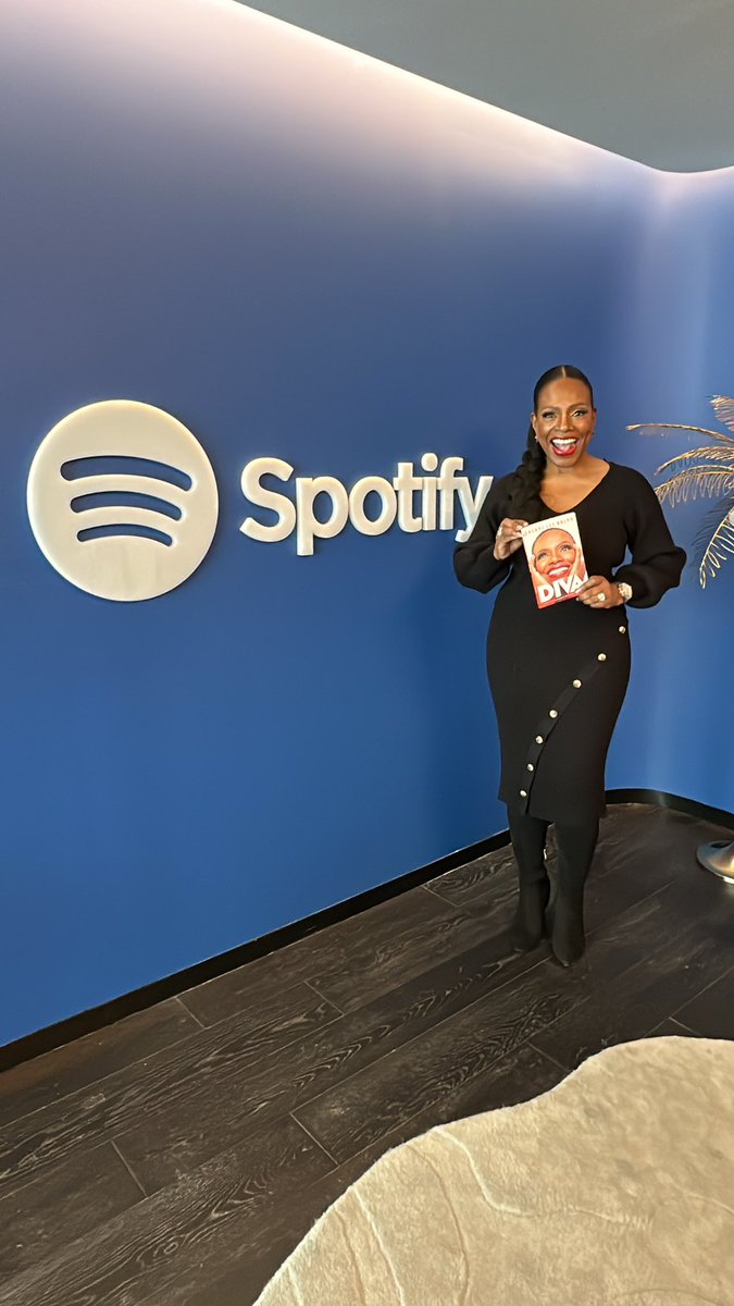 thesherylralph's tweet photo. Thank you @Spotify for an awesome conversation and book signing! #diva2.0 https://t.co/Ft3BM3jcVh