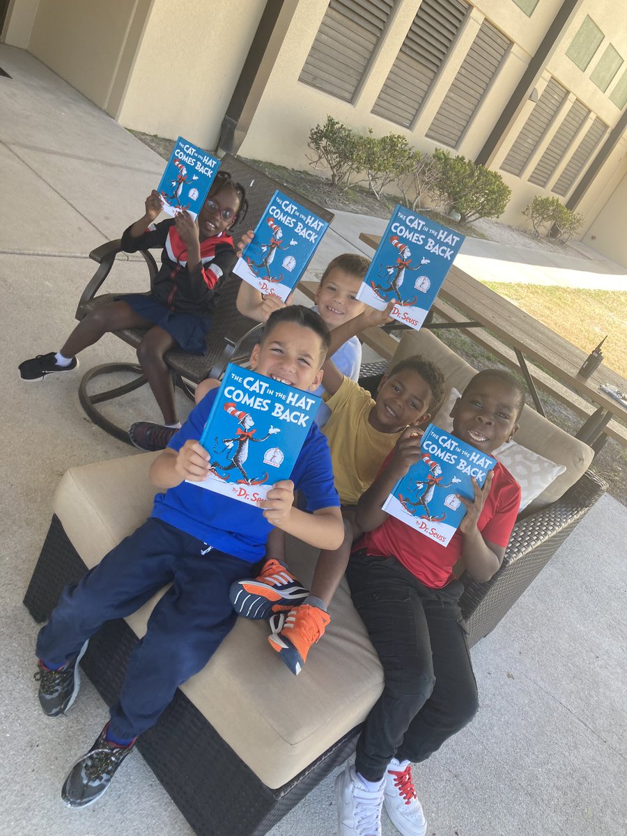 Danielle Moss tweet media